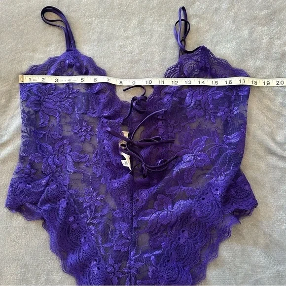 Vintage Victoria's Secret Purple Lace Lingerie Bodysuit Size M - Picture 12 of 12